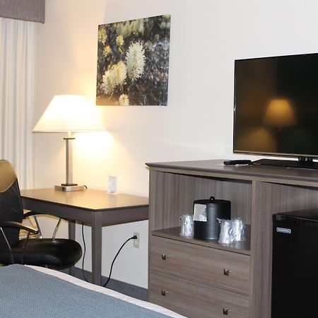 Best Western Plus Yadkin Valley Inn&Suites Jonesville Extérieur photo