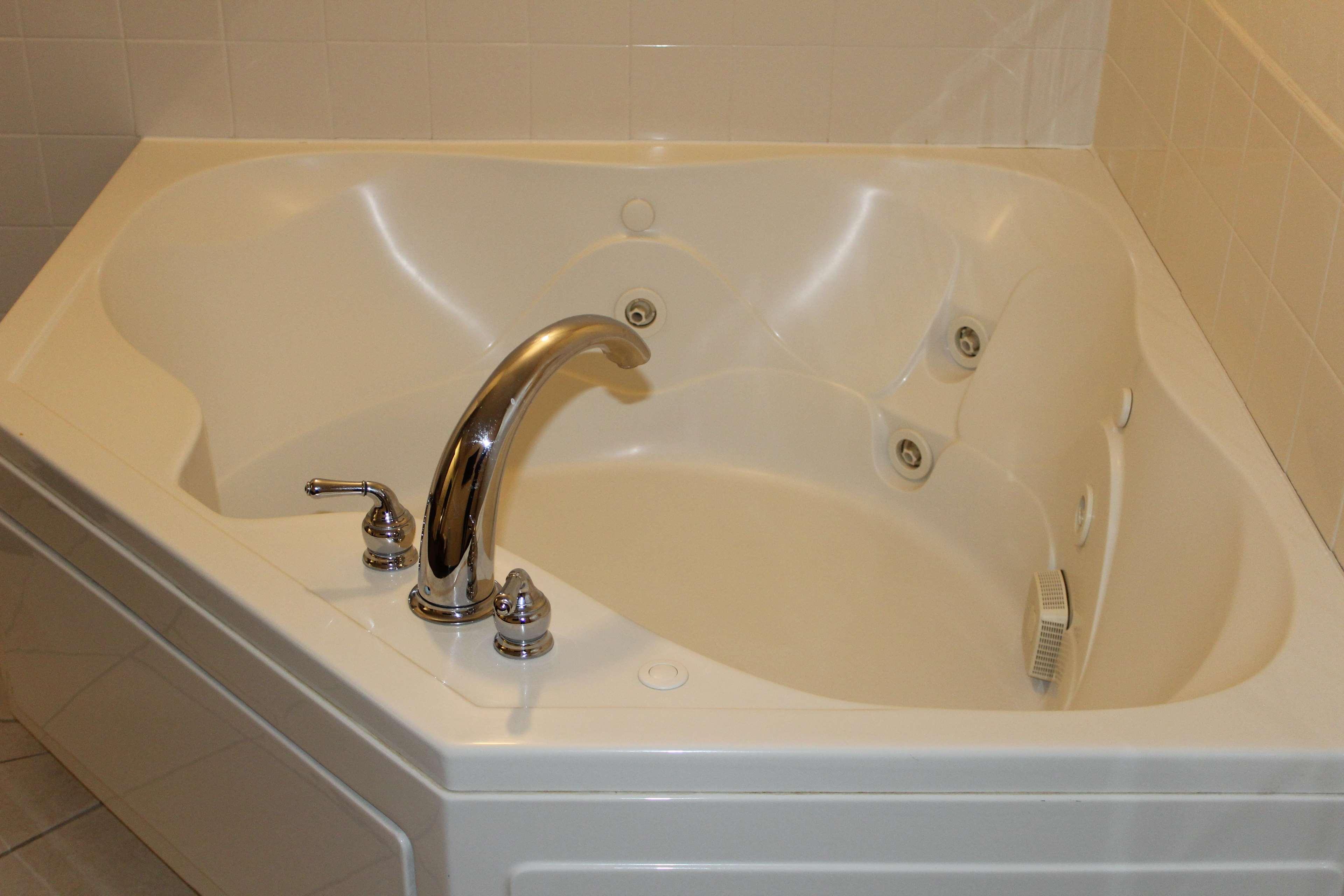 Best Western Plus Yadkin Valley Inn&Suites Jonesville Extérieur photo