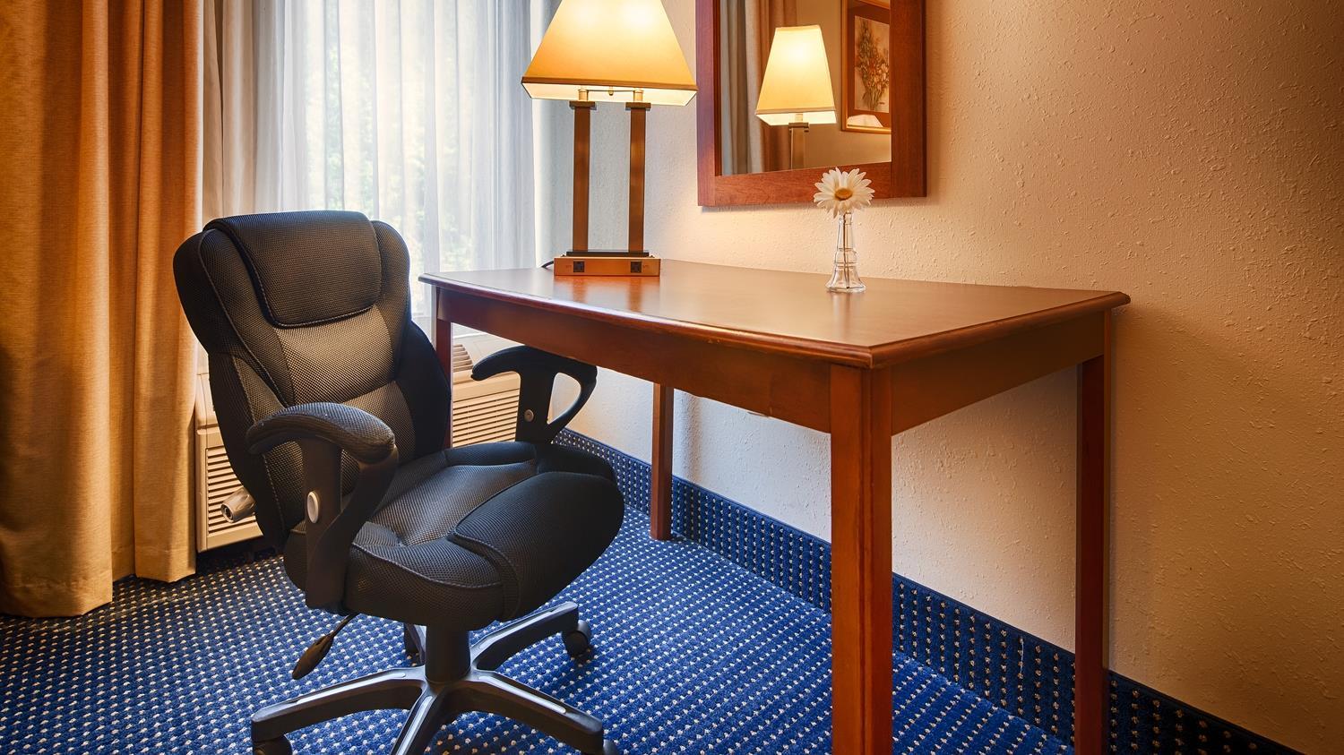 Best Western Plus Yadkin Valley Inn&Suites Jonesville Extérieur photo