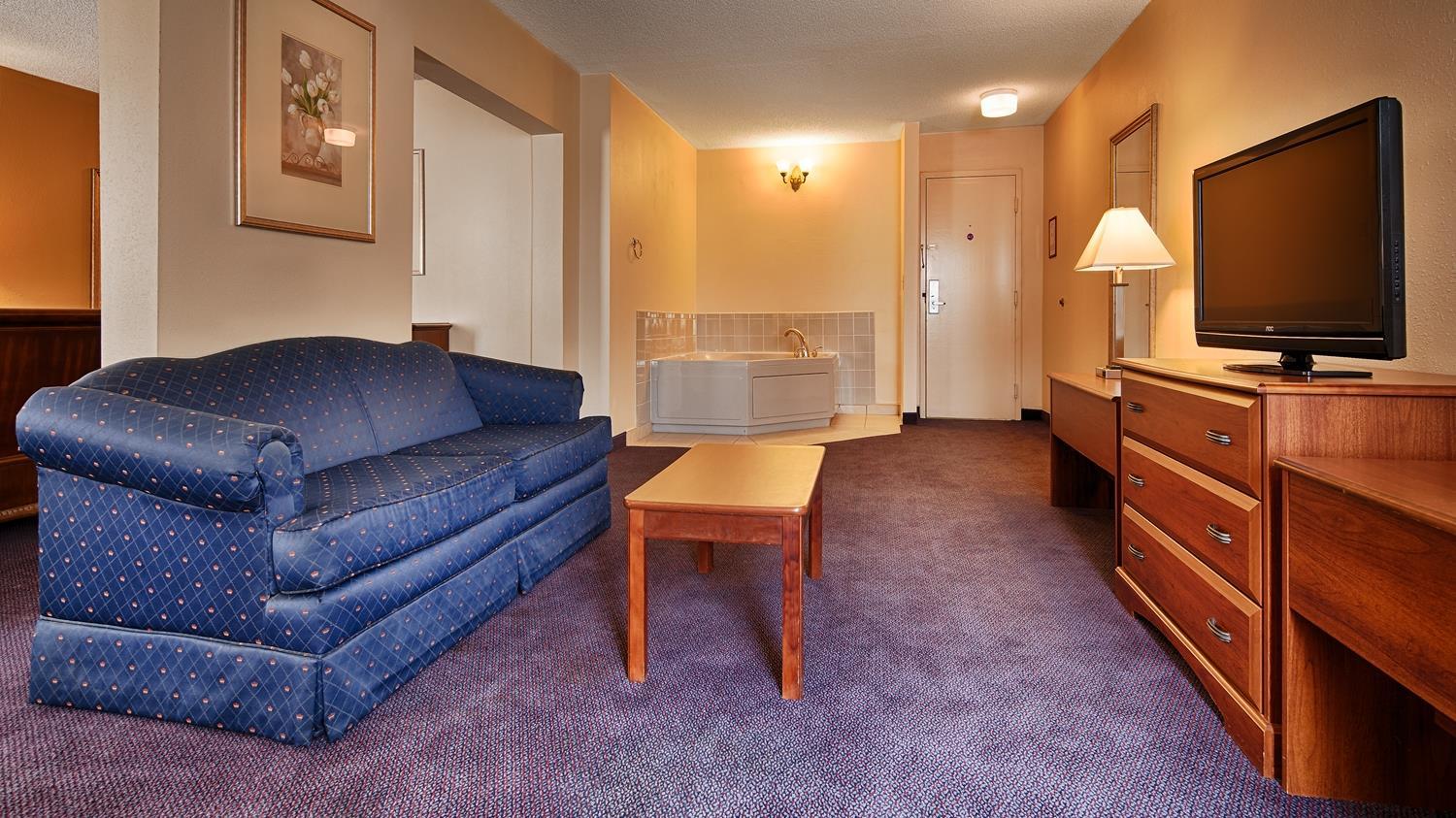 Best Western Plus Yadkin Valley Inn&Suites Jonesville Extérieur photo